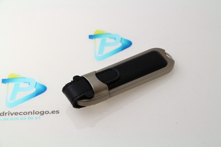 USB de cuero