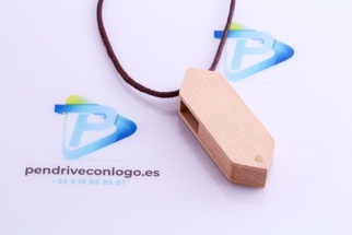 Memoria USB de madera