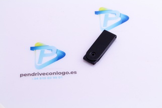USB plástico con metal