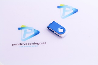 Pequeña memoria USB