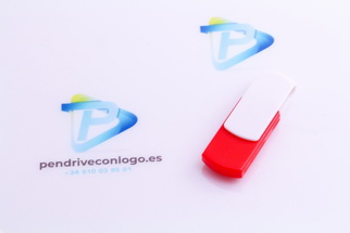 memoria USB plástico con metal