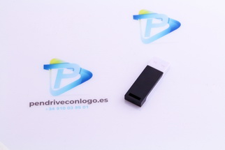 memoria USB plástico con metal